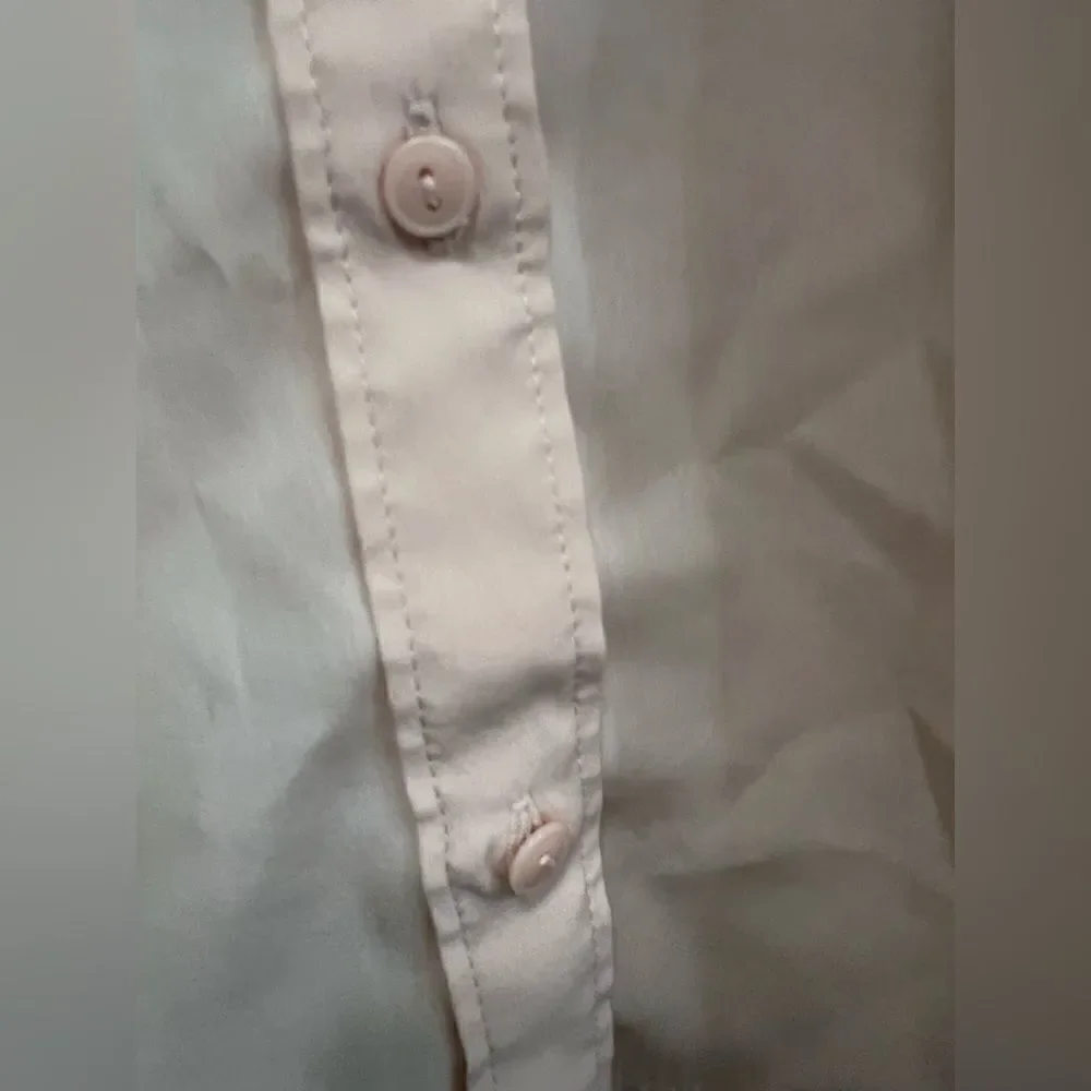 American Eagle size M peach western style button down blouse